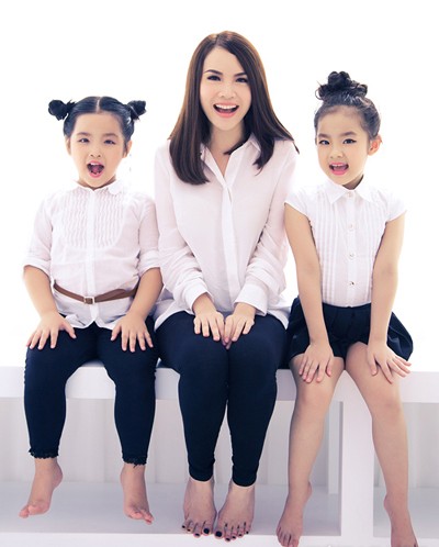 Yến Trang nhí nhảnh cùng các học trò ảnh 1 Yến Trang nhí nhảnh cùng các học trò ảnh 1