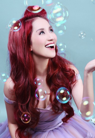 Khánh Thi diện đầm khoét sâu khoe vòng 1 gợi cảm ảnh 7 Khánh Thi diện đầm khoét sâu khoe vòng 1 gợi cảm ảnh 7