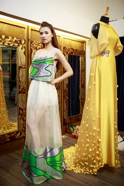 Hồng Quế “lột xác” trong trang phục của NTK Xuân Lê ảnh 7 Hồng Quế “lột xác” trong trang phục của NTK Xuân Lê ảnh 7