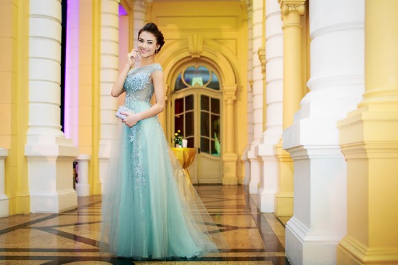 Hoa hậu Ngọc Hân hội ngộ “đàn em” cùng đi xem hoà nhạc ảnh 5 Hoa hậu Ngọc Hân hội ngộ “đàn em” cùng đi xem hoà nhạc ảnh 5