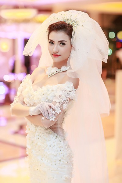 Hồng Quế khoe vai trần lấp ló vòng 1 gợi cảm ảnh 3 Hồng Quế khoe vai trần lấp ló vòng 1 gợi cảm ảnh 3