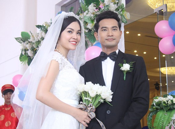 Phim "Ảo vọng": Cẩm Lynh hoảng sợ vì bị Huỳnh Đông kề dao vào cổ ảnh 5 Phim "Ảo vọng": Cẩm Lynh hoảng sợ vì bị Huỳnh Đông kề dao vào cổ ảnh 5