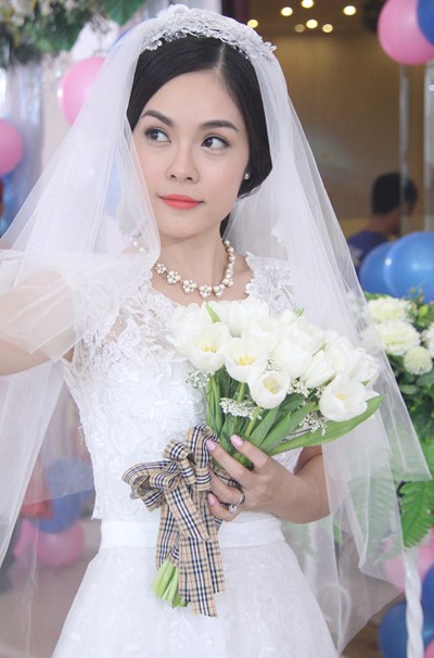 Phim "Ảo vọng": Cẩm Lynh hoảng sợ vì bị Huỳnh Đông kề dao vào cổ ảnh 7 Phim "Ảo vọng": Cẩm Lynh hoảng sợ vì bị Huỳnh Đông kề dao vào cổ ảnh 7