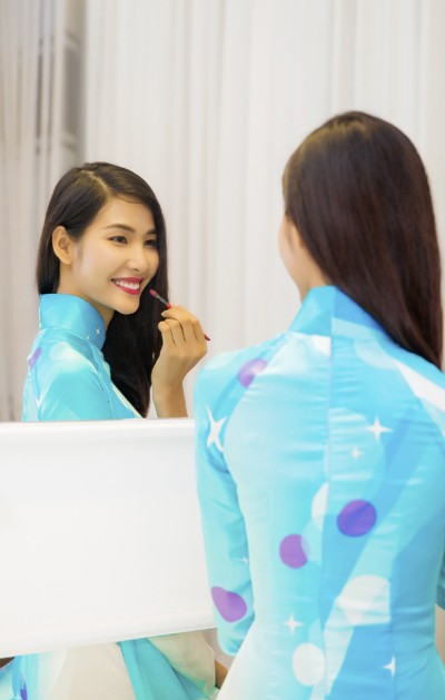 Hoàng Thuỳ, Minh Tú gợi cảm trong bộ sưu tập “Thánh Đường” ảnh 1 Hoàng Thuỳ, Minh Tú gợi cảm trong bộ sưu tập “Thánh Đường” ảnh 1