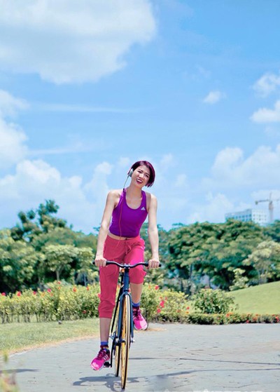 Trang Khàn đạp xe khoe dáng chuẩn ảnh 4 Trang Khàn đạp xe khoe dáng chuẩn ảnh 4