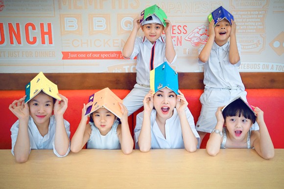 Yến Trang cho học trò cưng “xả trại” trước đêm chung kết đầu tiên ảnh 7 Yến Trang cho học trò cưng “xả trại” trước đêm chung kết đầu tiên ảnh 7