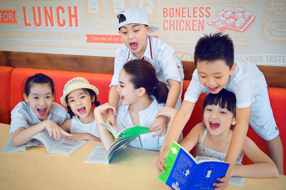 Yến Trang cho học trò cưng “xả trại” trước đêm chung kết đầu tiên ảnh 9 Yến Trang cho học trò cưng “xả trại” trước đêm chung kết đầu tiên ảnh 9