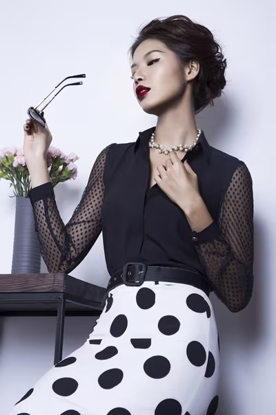 Giải bạc siêu mẫu Minh Tú kiêu kỳ với váy chấm bi ảnh 5 Giải bạc siêu mẫu Minh Tú kiêu kỳ với váy chấm bi ảnh 5