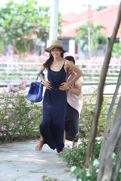 Mâu Thuỷ "hai mặt" trong vai diễn đầu tay ảnh 1 Mâu Thuỷ "hai mặt" trong vai diễn đầu tay ảnh 1