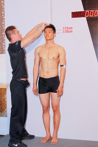 Thí sinh Vietnam's Next Top Model khoe cơ bắp trong phần thi hình thể ảnh 6 Thí sinh Vietnam's Next Top Model khoe cơ bắp trong phần thi hình thể ảnh 6