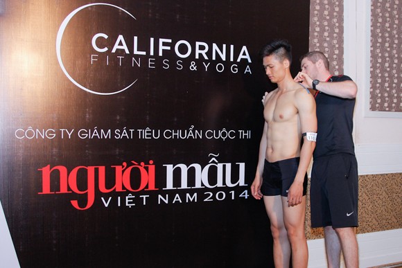 Thí sinh Vietnam's Next Top Model khoe cơ bắp trong phần thi hình thể ảnh 7 Thí sinh Vietnam's Next Top Model khoe cơ bắp trong phần thi hình thể ảnh 7