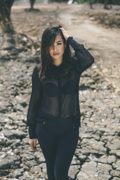 Vương Thu Phương khoe dáng ngọc giữa… đồng không mông quạnh ảnh 7 Vương Thu Phương khoe dáng ngọc giữa… đồng không mông quạnh ảnh 7
