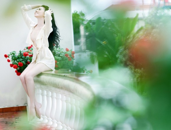 Vũ Hoàng Điệp “bỏ ngỏ” vòng 1, khoe dáng cực gợi cảm ảnh 7 Vũ Hoàng Điệp “bỏ ngỏ” vòng 1, khoe dáng cực gợi cảm ảnh 7