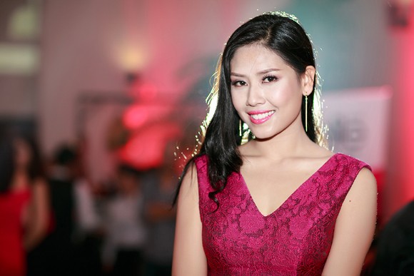 Nguyễn Thị Loan xinh đẹp đi dự event sau tin đồn tham dự Miss World ảnh 1 Nguyễn Thị Loan xinh đẹp đi dự event sau tin đồn tham dự Miss World ảnh 1