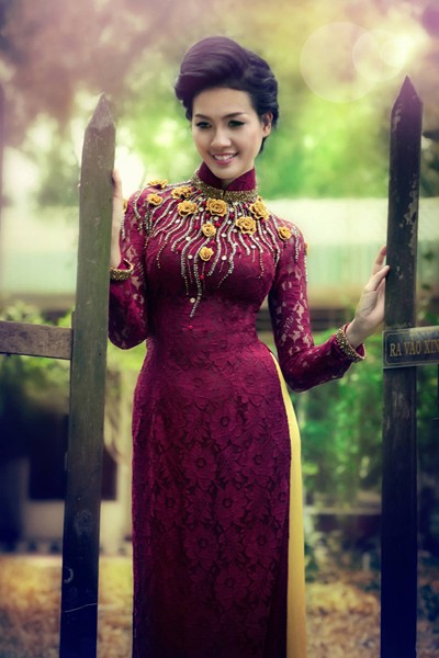 Phan Thị Mơ hóa quý cô sang trọng và đầy quyến rũ ảnh 2 Phan Thị Mơ hóa quý cô sang trọng và đầy quyến rũ ảnh 2