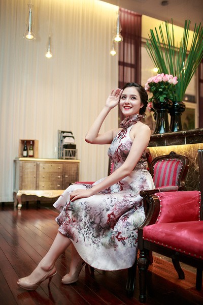 Á hậu Hoàng Anh vai trần gợi cảm đi dự sự kiện ảnh 6 Á hậu Hoàng Anh vai trần gợi cảm đi dự sự kiện ảnh 6