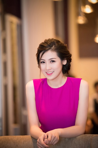 Á hậu Tú Anh "kín trước hở sau" khoe nhan sắc ngọt ngào ảnh 8 Á hậu Tú Anh "kín trước hở sau" khoe nhan sắc ngọt ngào ảnh 8