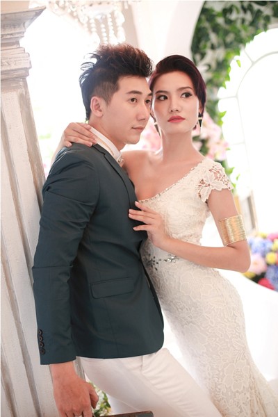 Dương Hiểu Ngọc tạo dáng quyến rũ bên Nam Phong ảnh 1 Dương Hiểu Ngọc tạo dáng quyến rũ bên Nam Phong ảnh 1