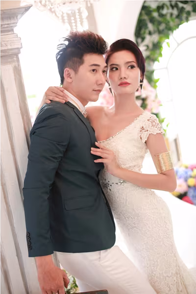 Dương Hiểu Ngọc tạo dáng quyến rũ bên Nam Phong ảnh 1 Dương Hiểu Ngọc tạo dáng quyến rũ bên Nam Phong ảnh 1