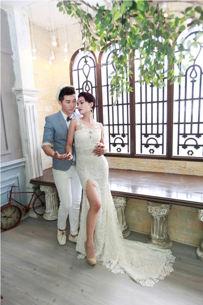 Dương Hiểu Ngọc tạo dáng quyến rũ bên Nam Phong ảnh 2 Dương Hiểu Ngọc tạo dáng quyến rũ bên Nam Phong ảnh 2