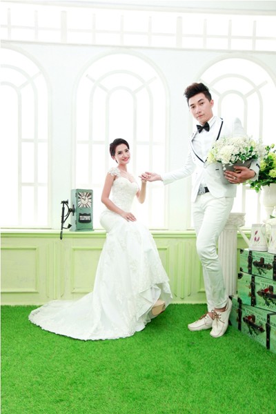 Dương Hiểu Ngọc tạo dáng quyến rũ bên Nam Phong ảnh 10 Dương Hiểu Ngọc tạo dáng quyến rũ bên Nam Phong ảnh 10