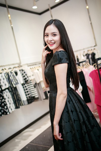 Á hậu Hoàng Anh rạng rỡ đi dự event ảnh 6 Á hậu Hoàng Anh rạng rỡ đi dự event ảnh 6