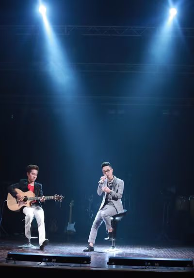 Tùng Dương “cháy hết mình” với “Mùa thu cho em” ảnh 10 Tùng Dương “cháy hết mình” với “Mùa thu cho em” ảnh 10