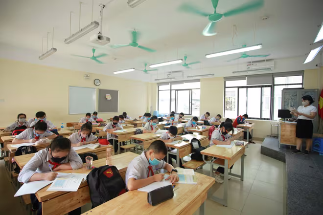 Các trường học từng áp dụng nhiều biện pháp giãn cách học sinh để phòng chống dịch Covid-19