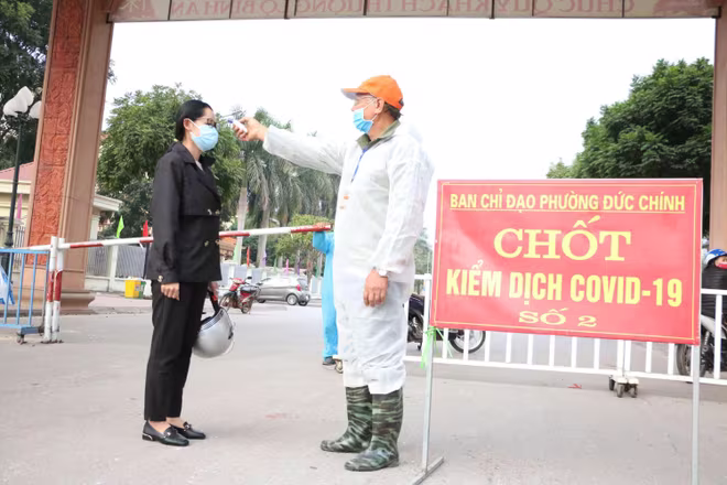 Việt Nam nhanh chóng kiểm soát dịch Covid-19 nhờ có các biện pháp giãn cách xã hội nghiêm ngặt Việt Nam nhanh chóng kiểm soát dịch Covid-19 nhờ có các biện pháp giãn cách xã hội nghiêm ngặt