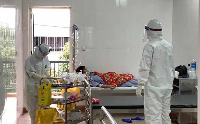 Người bệnh và người nhà khi đến khám, chữa bệnh phải nghiêm túc làm theo thông điệp “5K” của Bộ Y tế (Khẩu trang - Khử khuẩn - Khoảng cách - Không tập trung - Khai báo y tế) Người bệnh và người nhà khi đến khám, chữa bệnh phải nghiêm túc làm theo thông điệp “5K” của Bộ Y tế (Khẩu trang - Khử khuẩn - Khoảng cách - Không tập trung - Khai báo y tế)