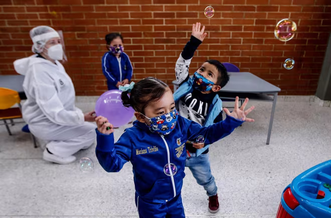 Sự xuất hiện của đại dịch Covid-19 khiến thế giới ghi nhận số trẻ em không được tiêm những mũi vaccine quan trọng đầu đời tăng mạnh Sự xuất hiện của đại dịch Covid-19 khiến thế giới ghi nhận số trẻ em không được tiêm những mũi vaccine quan trọng đầu đời tăng mạnh