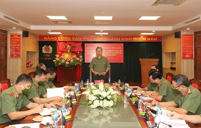 Đại tướng Tô Lâm, Ủy viên Bộ Chính trị, Bí thư Đảng ủy Công an Trung ương, Bộ trưởng Bộ Công an phát biểu tại cuộc làm việc