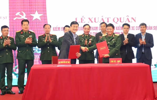 40 kiểm định viên từ Cục Xe - Máy (Bộ Quốc phòng) sẽ tham gia hỗ trợ các trung tâm đăng kiểm xe cơ giới dân sự