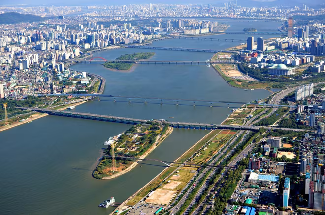 Thủ đô Seoul (Hàn Quốc) đã lập nên kỳ tích khi làm hồi sinh sông Hàn và định hướng phát triển kinh tế - xã hội ven sông Thủ đô Seoul (Hàn Quốc) đã lập nên kỳ tích khi làm hồi sinh sông Hàn và định hướng phát triển kinh tế - xã hội ven sông