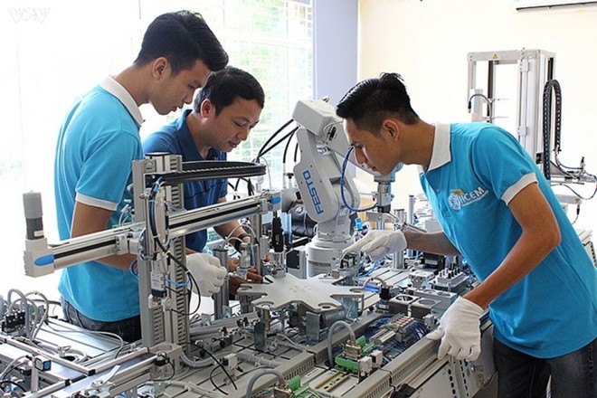 Hà Nội yêu cầu các cơ sở đào tạo nghề phối hợp với các xã, phường mở lớp đào tạo nghề cho cán bộ, người hoạt động không chuyên trách nghỉ việc