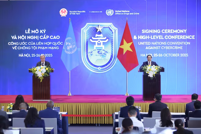Thủ tướng Phạm Minh Chính và Tổng Thư ký Liên hợp quốc António Guterres đồng chủ trì họp báo về Lễ mở ký và Hội nghị cấp cao Công ước của Liên hợp quốc về chống tội phạm mạng Thủ tướng Phạm Minh Chính và Tổng Thư ký Liên hợp quốc António Guterres đồng chủ trì họp báo về Lễ mở ký và Hội nghị cấp cao Công ước của Liên hợp quốc về chống tội phạm mạng
