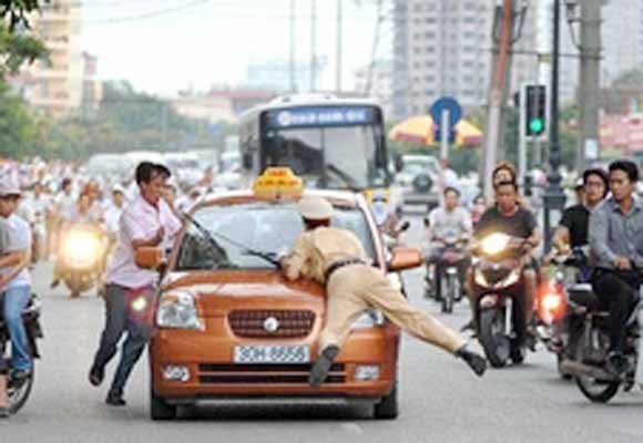 Hôm nay bắt đầu thanh, kiểm tra 12 hãng taxi ảnh 1 Hôm nay bắt đầu thanh, kiểm tra 12 hãng taxi ảnh 1