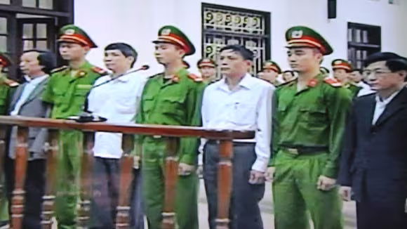 Bị hại Đoàn Văn Vươn xin giảm nhẹ hình phạt cho bị cáo Nguyễn Văn Khanh ảnh 1 Bị hại Đoàn Văn Vươn xin giảm nhẹ hình phạt cho bị cáo Nguyễn Văn Khanh ảnh 1