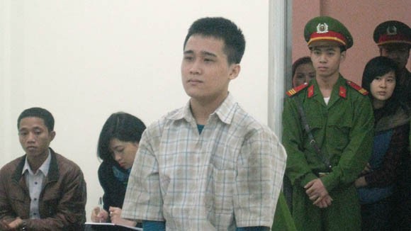 Tử vong vì bị đâm 4 nhát bằng dao gấp ảnh 1 Tử vong vì bị đâm 4 nhát bằng dao gấp ảnh 1