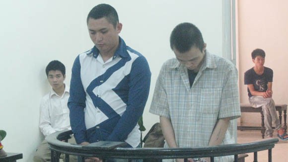 Rượu vào, nổi máu dê, hiếp dâm trẻ em trong nhà nghỉ ảnh 1 Rượu vào, nổi máu dê, hiếp dâm trẻ em trong nhà nghỉ ảnh 1