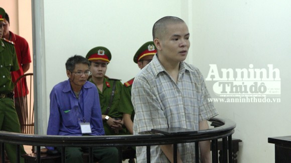 Đến nhà bạn gái chơi, đâm thấu tim, thủng phổi đối thủ ảnh 1 Đến nhà bạn gái chơi, đâm thấu tim, thủng phổi đối thủ ảnh 1