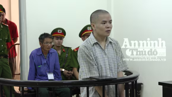 Đến nhà bạn gái chơi, đâm thấu tim, thủng phổi đối thủ ảnh 1