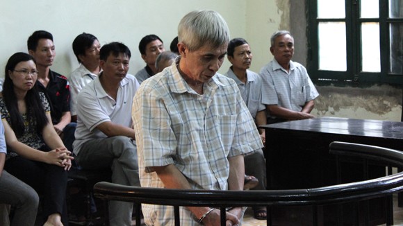 Nguyên phó chủ tịch xã Yên Nghĩa lĩnh án ảnh 1 Nguyên phó chủ tịch xã Yên Nghĩa lĩnh án ảnh 1