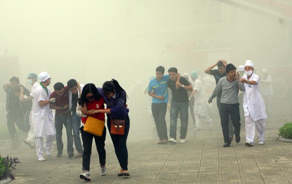 Công an TP Hà Nội diễn tập chống bạo loạn, khủng bố và giải cứu con tin ảnh 12