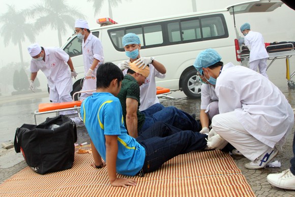 Công an TP Hà Nội diễn tập chống bạo loạn, khủng bố và giải cứu con tin ảnh 13