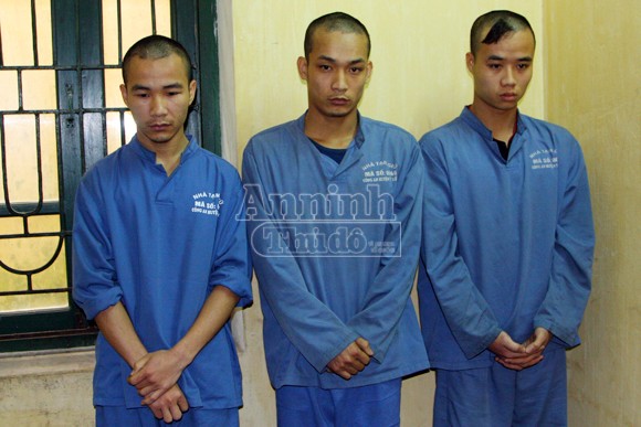 Vết trượt của tân cử nhân sau chầu nhậu túy lúy ảnh 1 Vết trượt của tân cử nhân sau chầu nhậu túy lúy ảnh 1