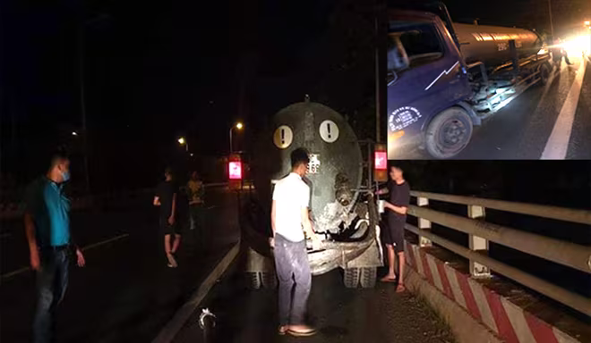 Chiếc xe bồn BKS: 29C - 049.69, mang lô gô của Công ty TNHH MTV VSMT Đống Đa được các đối tượng vận hành đổ trộm chất thải ngay trên cầu Đào Nguyên