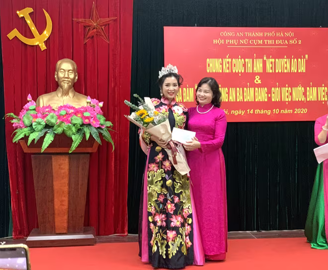 "Bông hồng thép" Hoàng Thị Việt Hà đoạt giải Đặc biệt khi vượt qua 13 "người đẹp" còn lại "Bông hồng thép" Hoàng Thị Việt Hà đoạt giải Đặc biệt khi vượt qua 13 "người đẹp" còn lại