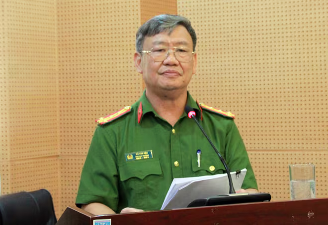 Đại tá Vũ Văn Hậu – Phó Cục trưởng Cục CSĐT tội phạm về ma tuý (Bộ Công an) phát biểu tại buổi lễ ký kết Quy chế phối hợp giữa CATP Hà Nội và Công an tỉnh Hà Nam Đại tá Vũ Văn Hậu – Phó Cục trưởng Cục CSĐT tội phạm về ma tuý (Bộ Công an) phát biểu tại buổi lễ ký kết Quy chế phối hợp giữa CATP Hà Nội và Công an tỉnh Hà Nam