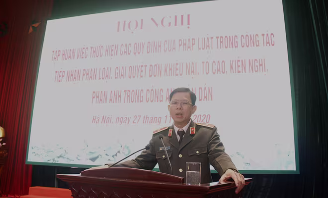 Thiếu tướng, Báo cáo viên Nguyễn Ngọc Hiếu, Phó Chánh Thanh tra Bộ Công an trình bày một số nội dung tại hội nghị Thiếu tướng, Báo cáo viên Nguyễn Ngọc Hiếu, Phó Chánh Thanh tra Bộ Công an trình bày một số nội dung tại hội nghị